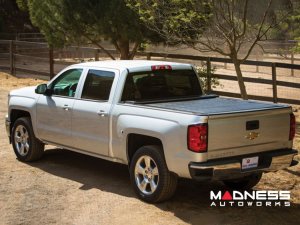 Chevrolet Silverado Bed Cover - Switchblade - Pace Edwards - 5ft 8in Bed Chevrolet Silverado Bed Cover - Switchblade - Pace Edwards - 5ft 8in Bed